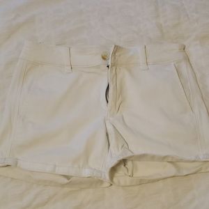 American Eagle white shorts